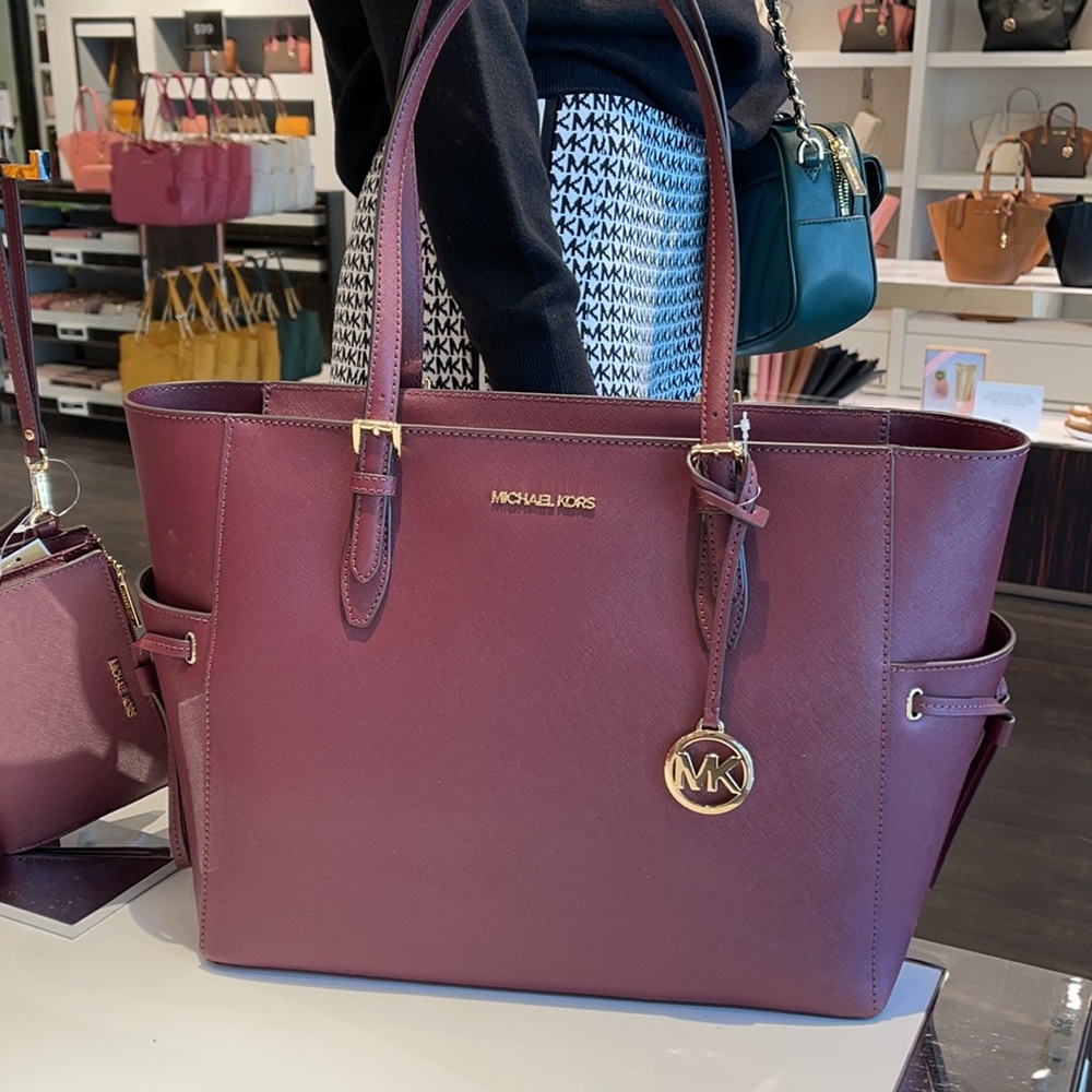 Michael Kors Gilly Travel Large Drawstring Tote Oxblood NWT - Picture 11 of 16
